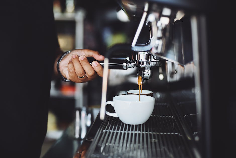 wie macht man kaffee mit kaffeemaschine_1