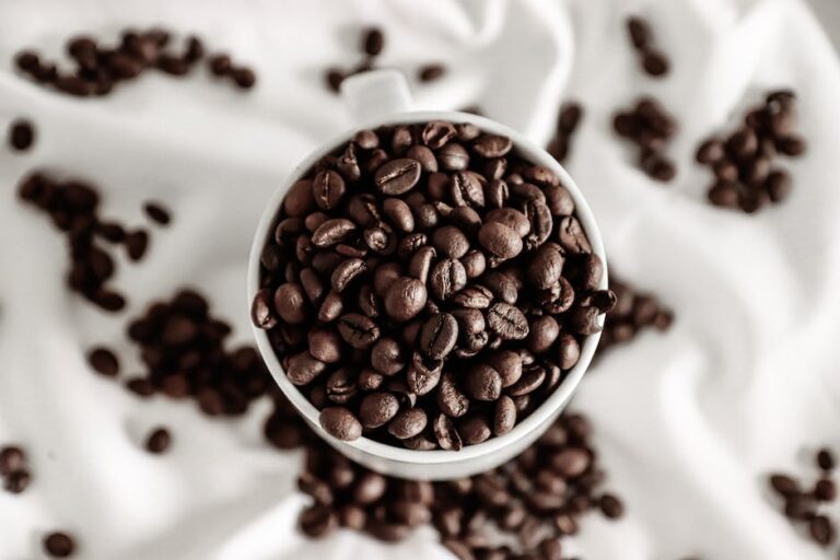 Wie viel Gramm Kaffee brauchst du für eine Tasse? Jetzt herausfinden! KaffeeKnaller.de