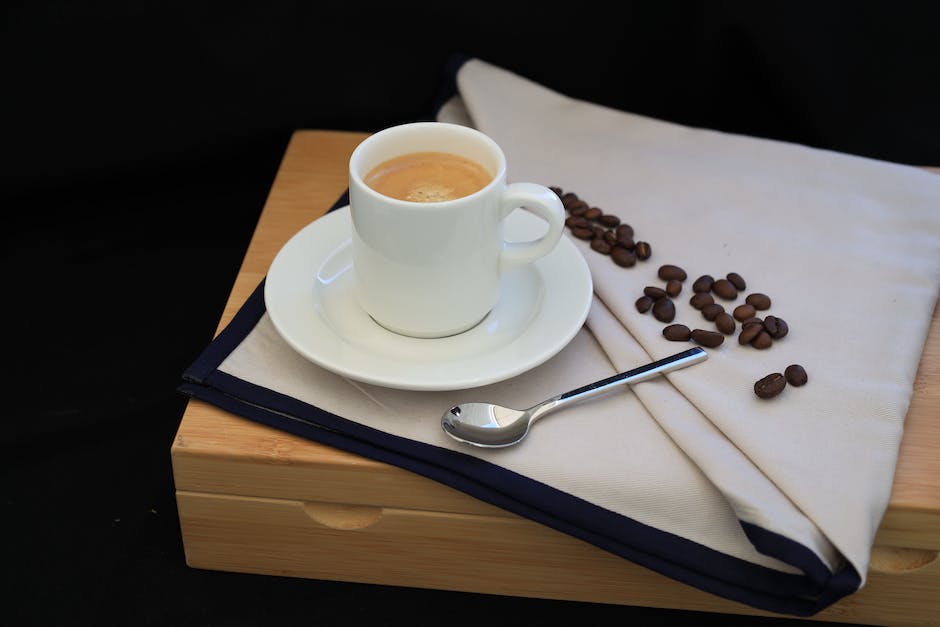 Wie viel Teelöffel Kaffee pro Tasse? Finden Sie es jetzt heraus! KaffeeKnaller.de