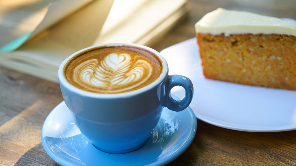 cappuccino torte mit nussboden