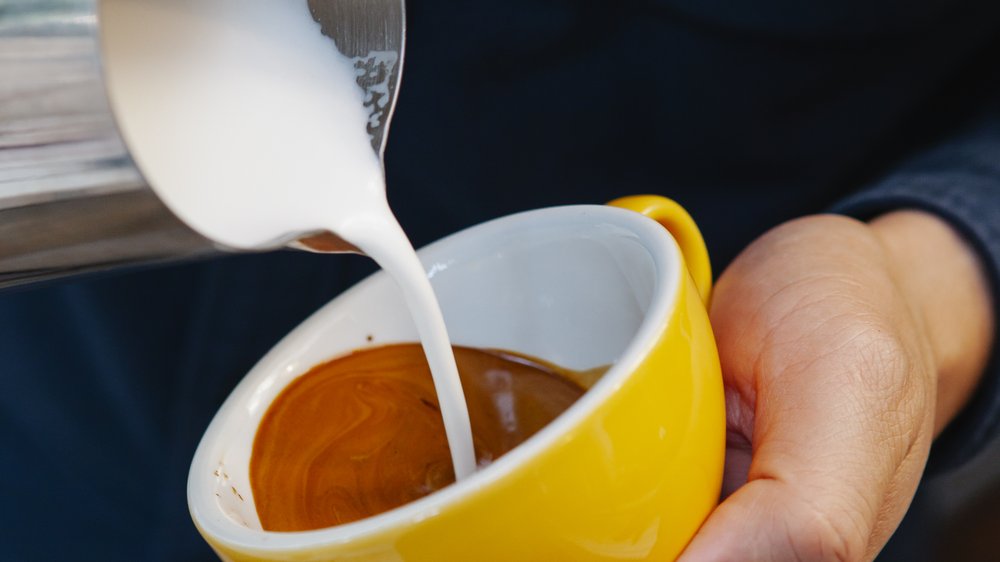 cappuccino zubereitung mit kaffeeautomat