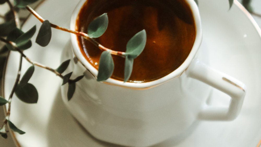 schwarzer kaffee vor magenspiegelung